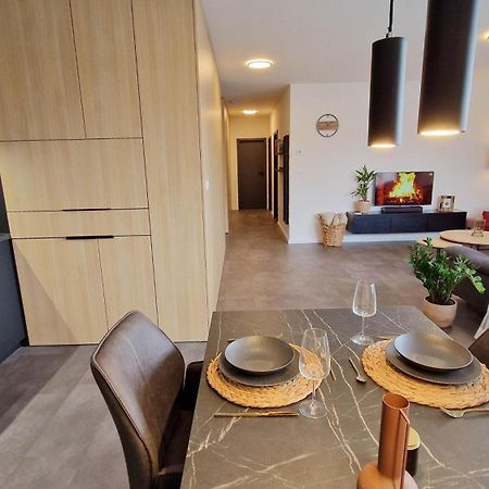 Hillshome - 84M2 Moderny Byt S Terasou Aj Saunou Liptovský Mikuláš Exteriér fotografie