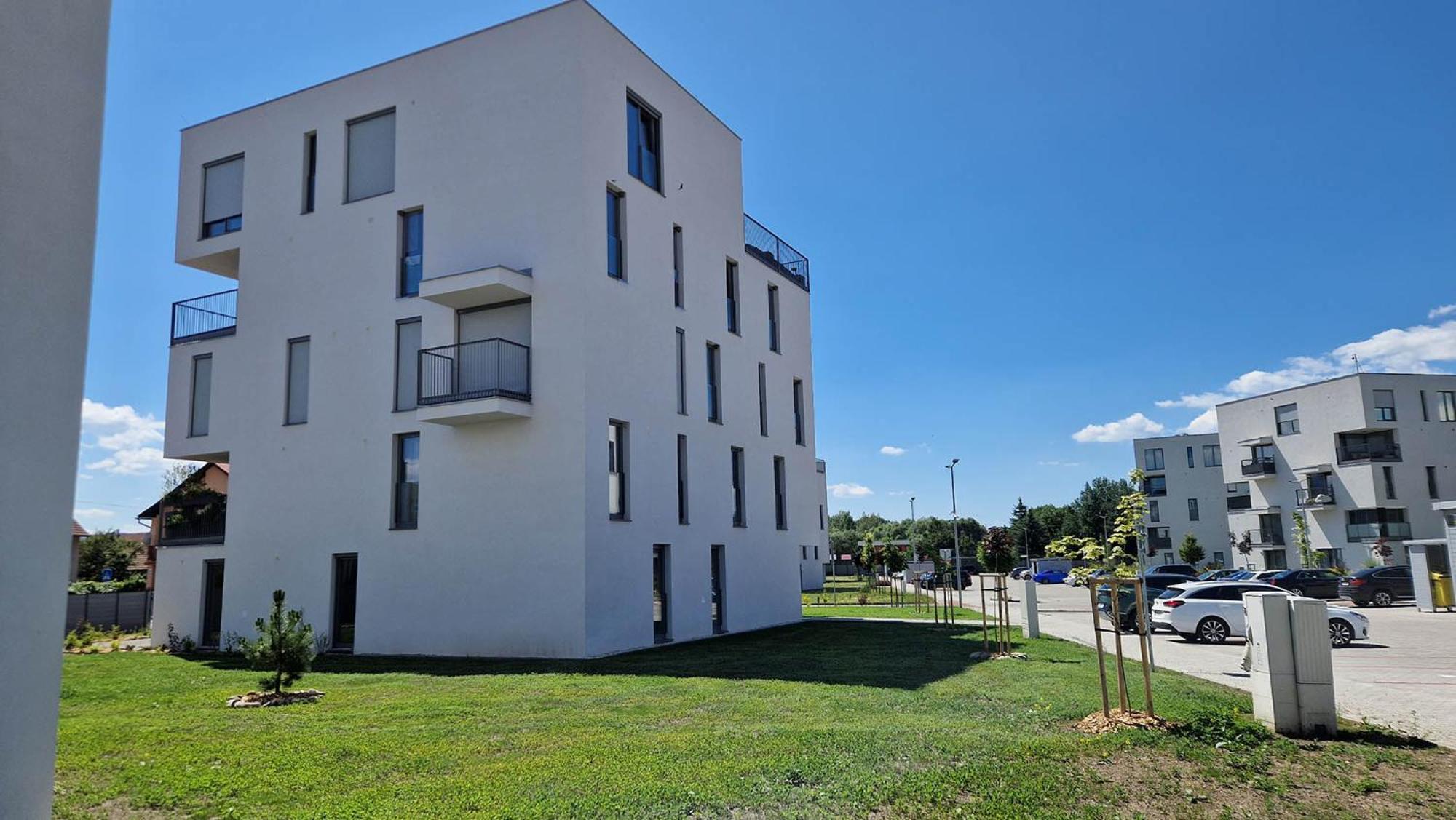 Hillshome - 84M2 Moderny Byt S Terasou Aj Saunou Liptovský Mikuláš Exteriér fotografie