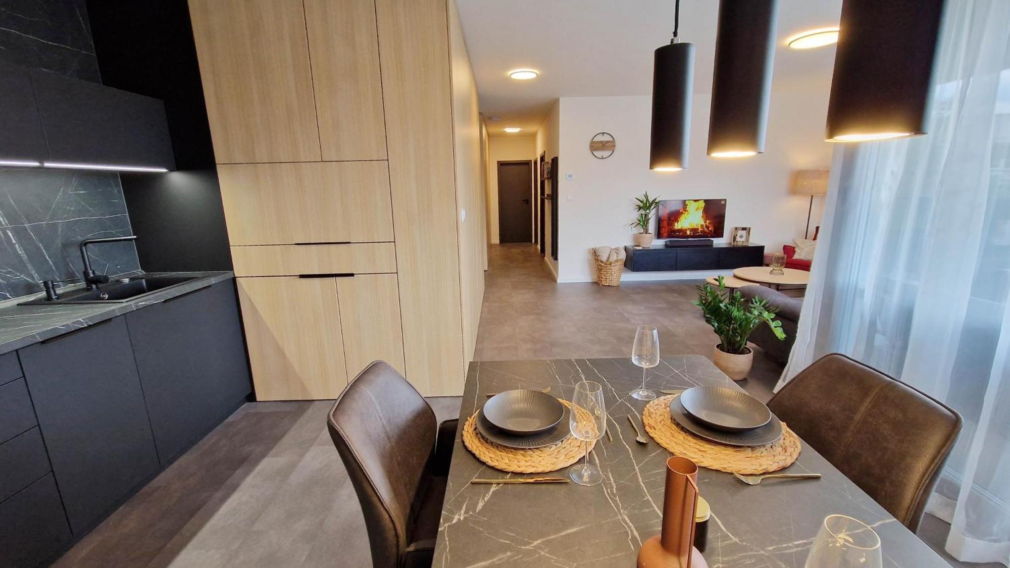 Hillshome - 84M2 Moderny Byt S Terasou Aj Saunou Liptovský Mikuláš Exteriér fotografie